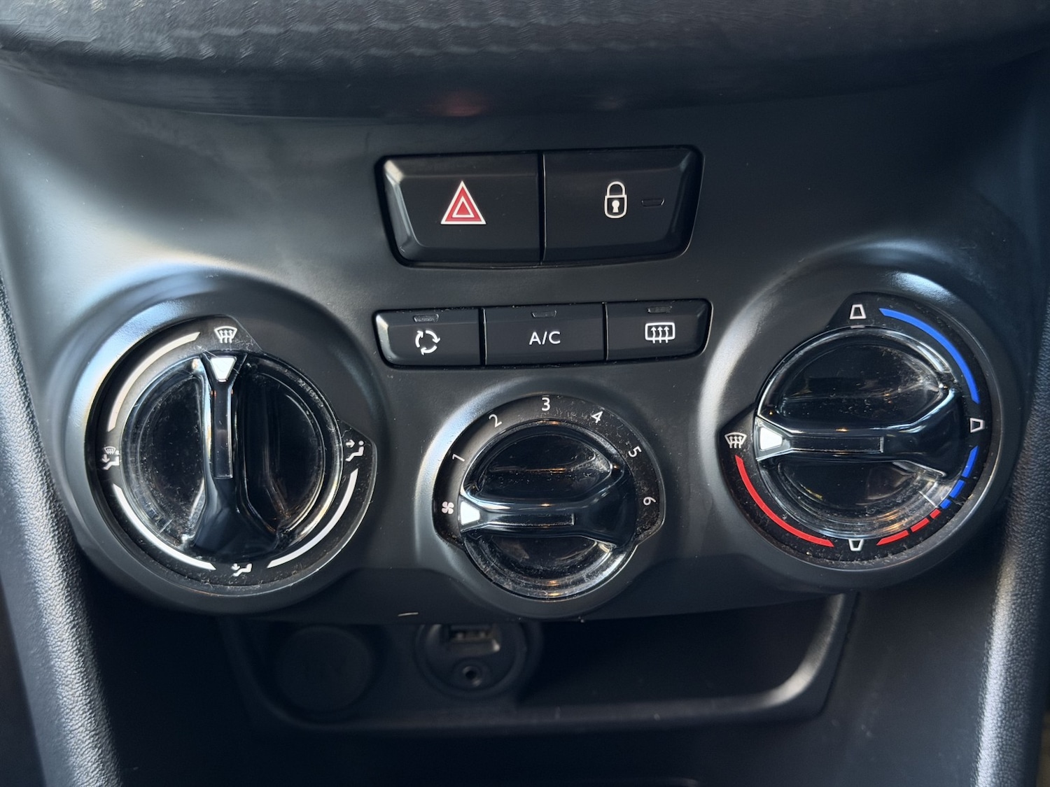 Used Peugeot 208 2016 for sale - 76751793: Photo 24