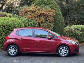 Used Peugeot 208 2016 for sale - 76751793: Photo