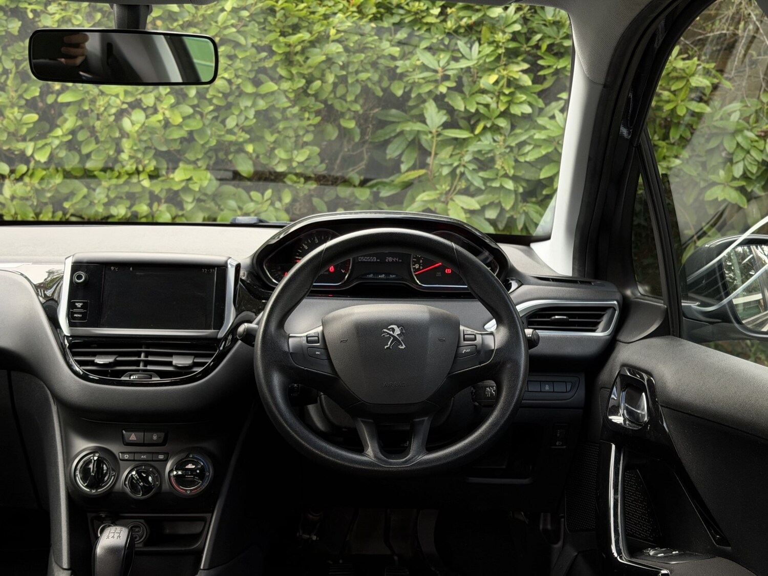 Used Peugeot 208 2014 for sale - 77851399: Photo 10