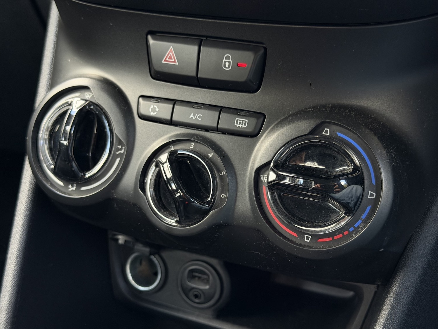 Used Peugeot 208 2014 for sale - 77851399: Photo 14