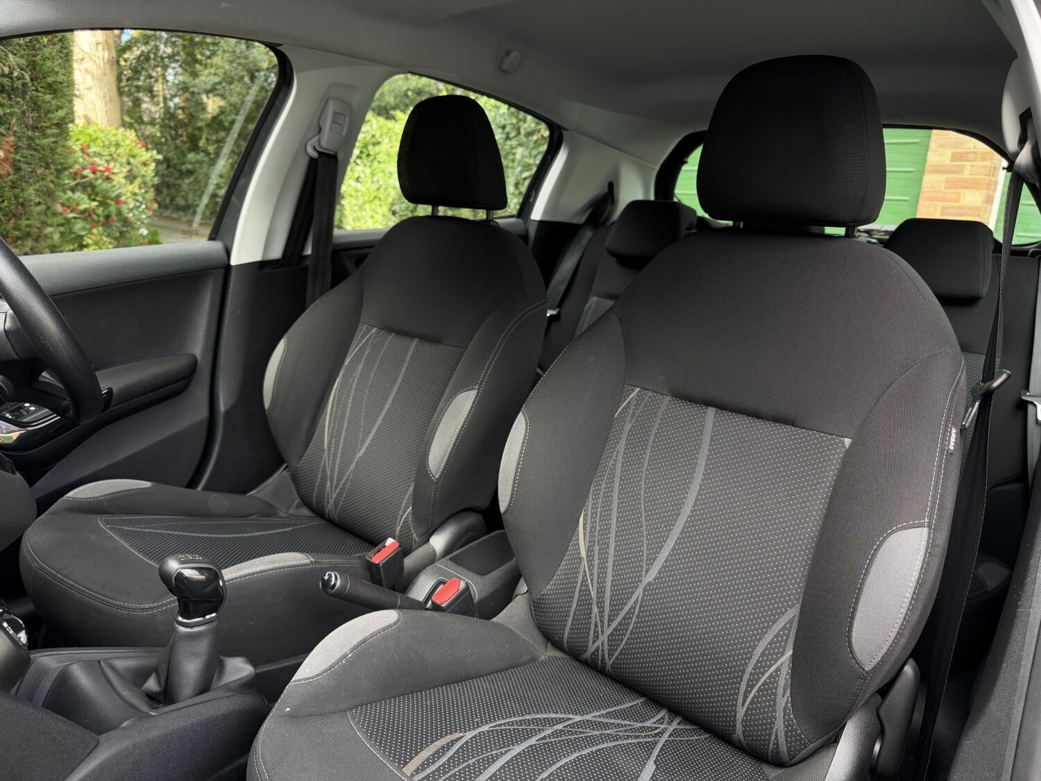 Used Peugeot 208 2014 for sale - 77851399: Photo 26