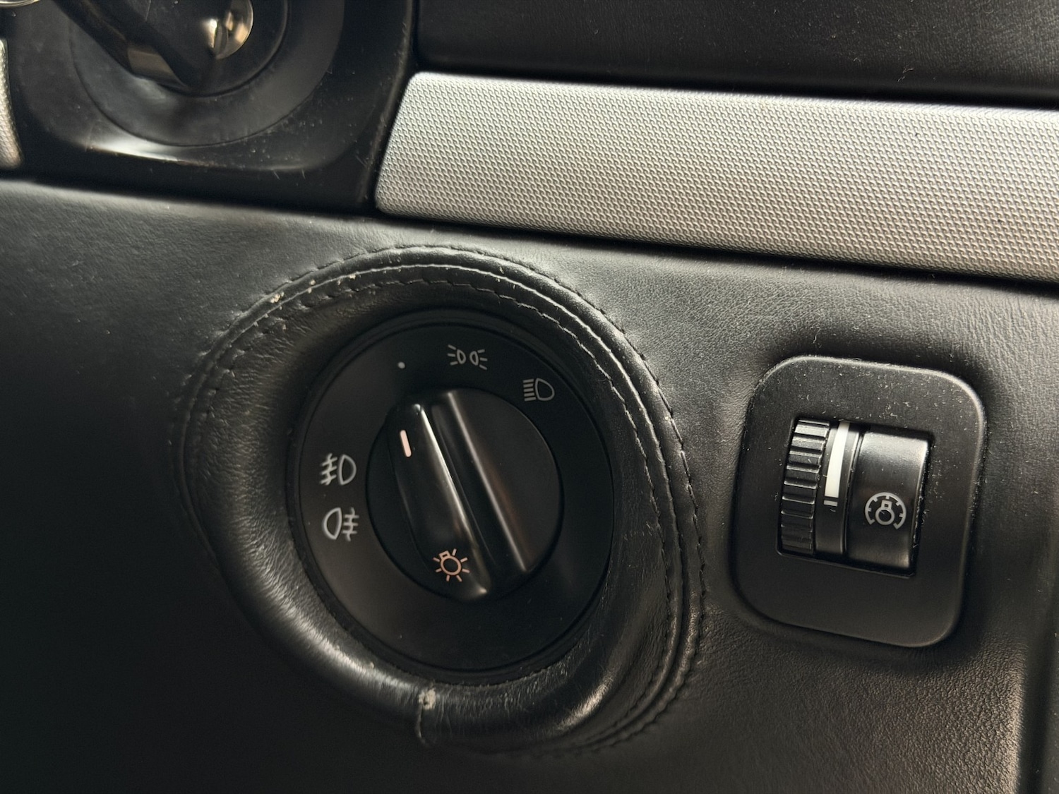 Used Porsche Cayenne 2007 for sale - 77938097: Photo 34