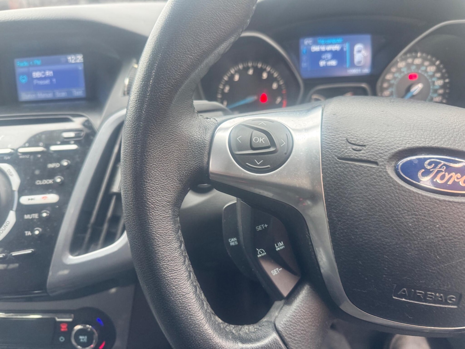 Used Ford Focus 2011 for sale - 77345090: Photo 19