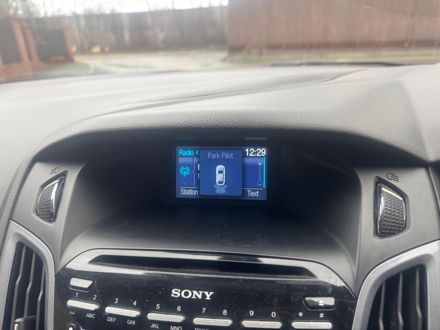 Used Ford Focus 2011 for sale - 77345090: Photo 21