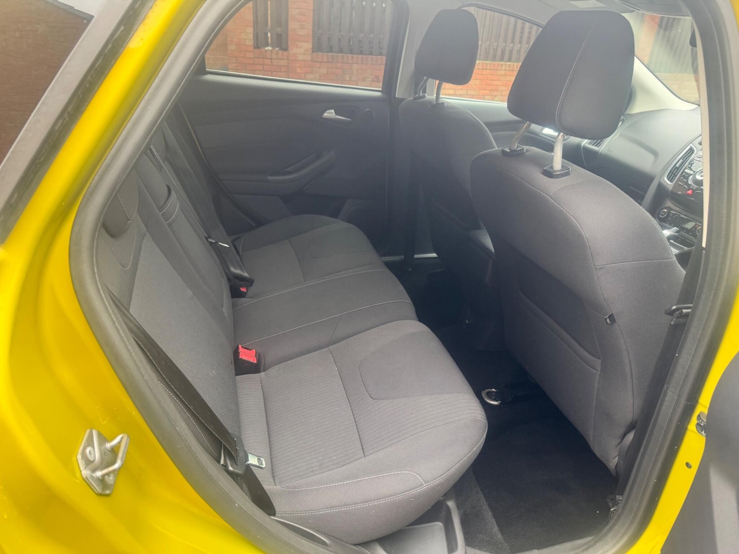 Used Ford Focus 2011 for sale - 77345090: Photo 24