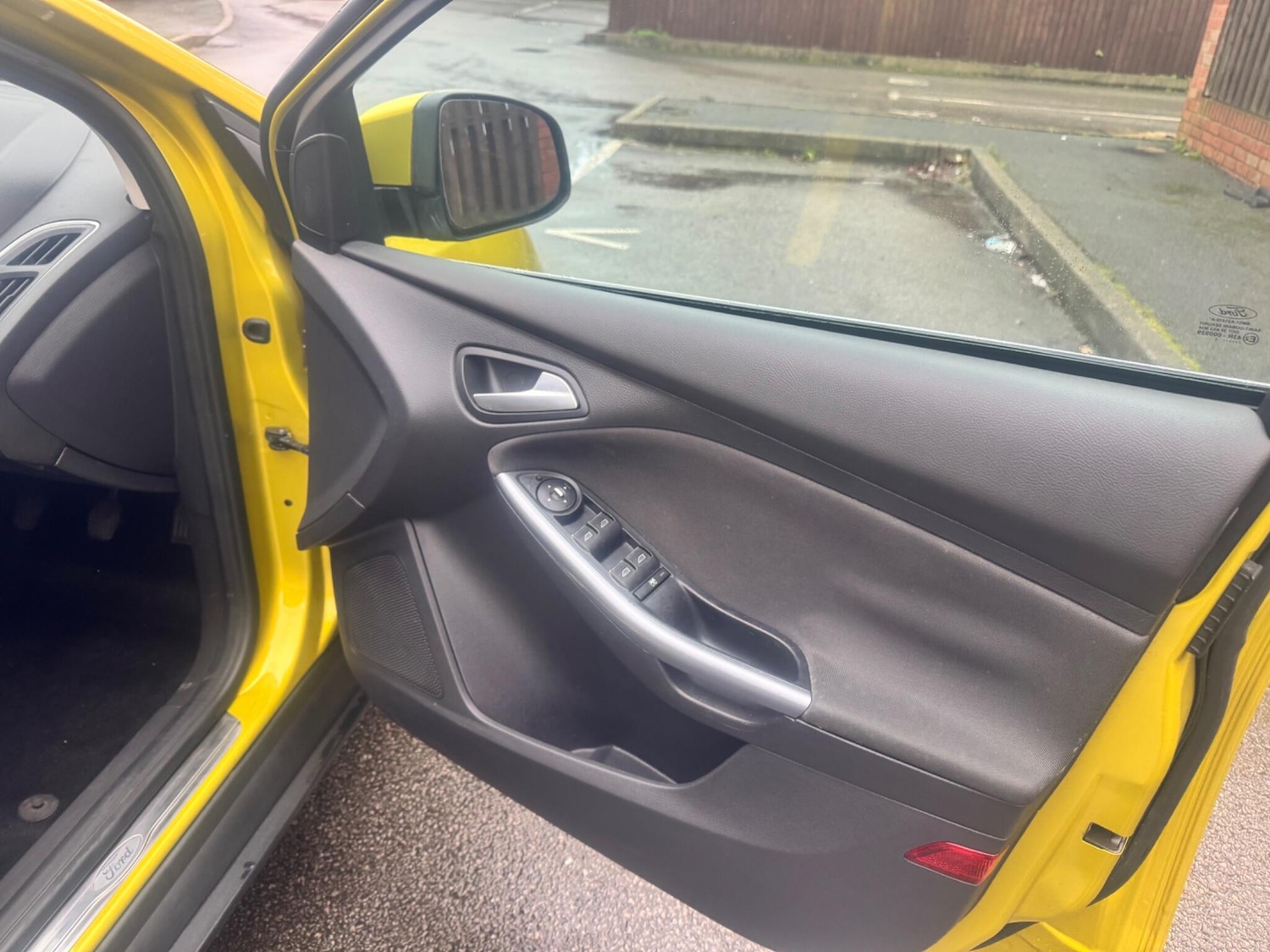 Used Ford Focus 2011 for sale - 77345090: Photo 25