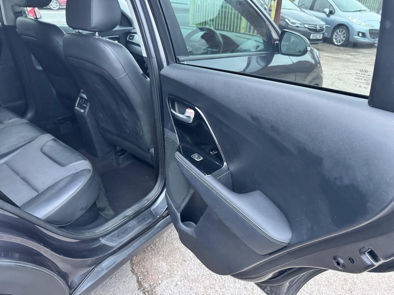 Used Kia Niro 2016 for sale - 77074000: Photo 31