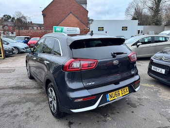 Used Kia Niro 2016 for sale - 77074000: Photo