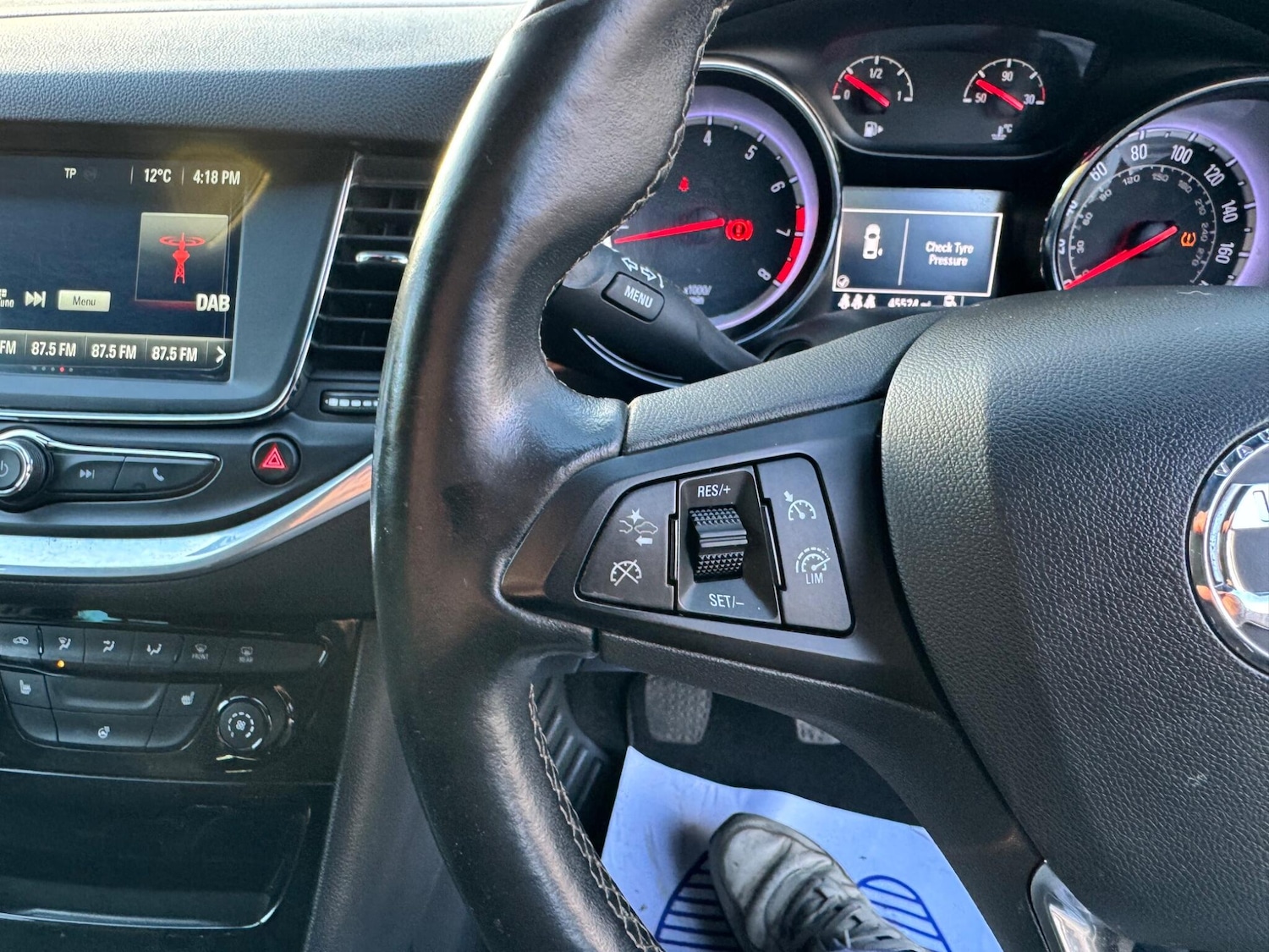 Used Vauxhall Astra 2016 for sale - 76398942: Photo 32