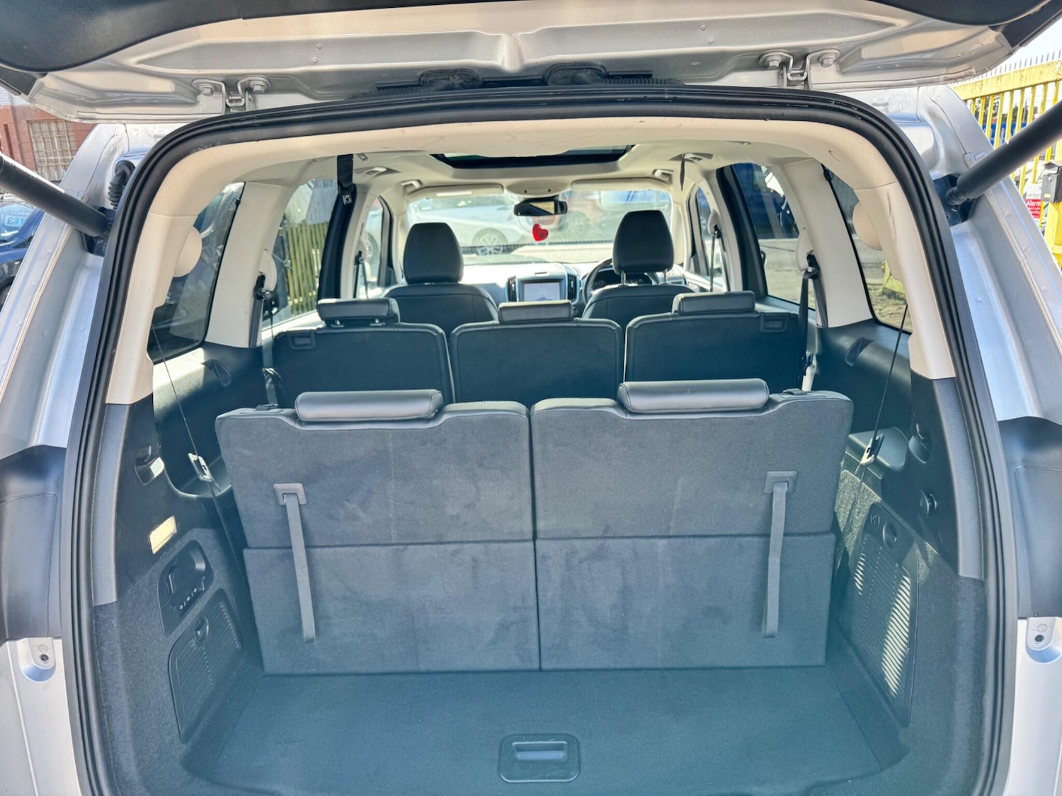 Used Ford Galaxy 2019 for sale - 77892369: Photo 32