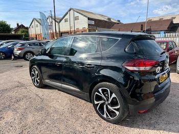 Used Renault Scenic 2016 for sale - 79520581: Photo