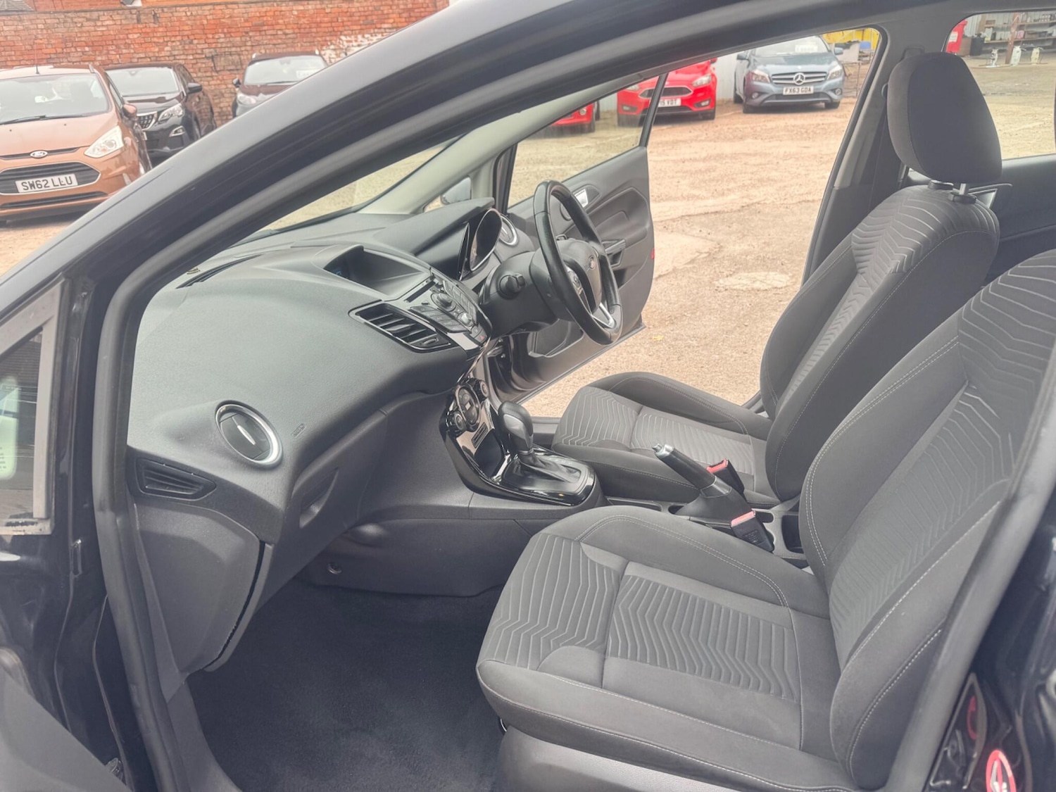 Used Ford Fiesta 2013 for sale - 76137183: Photo 14