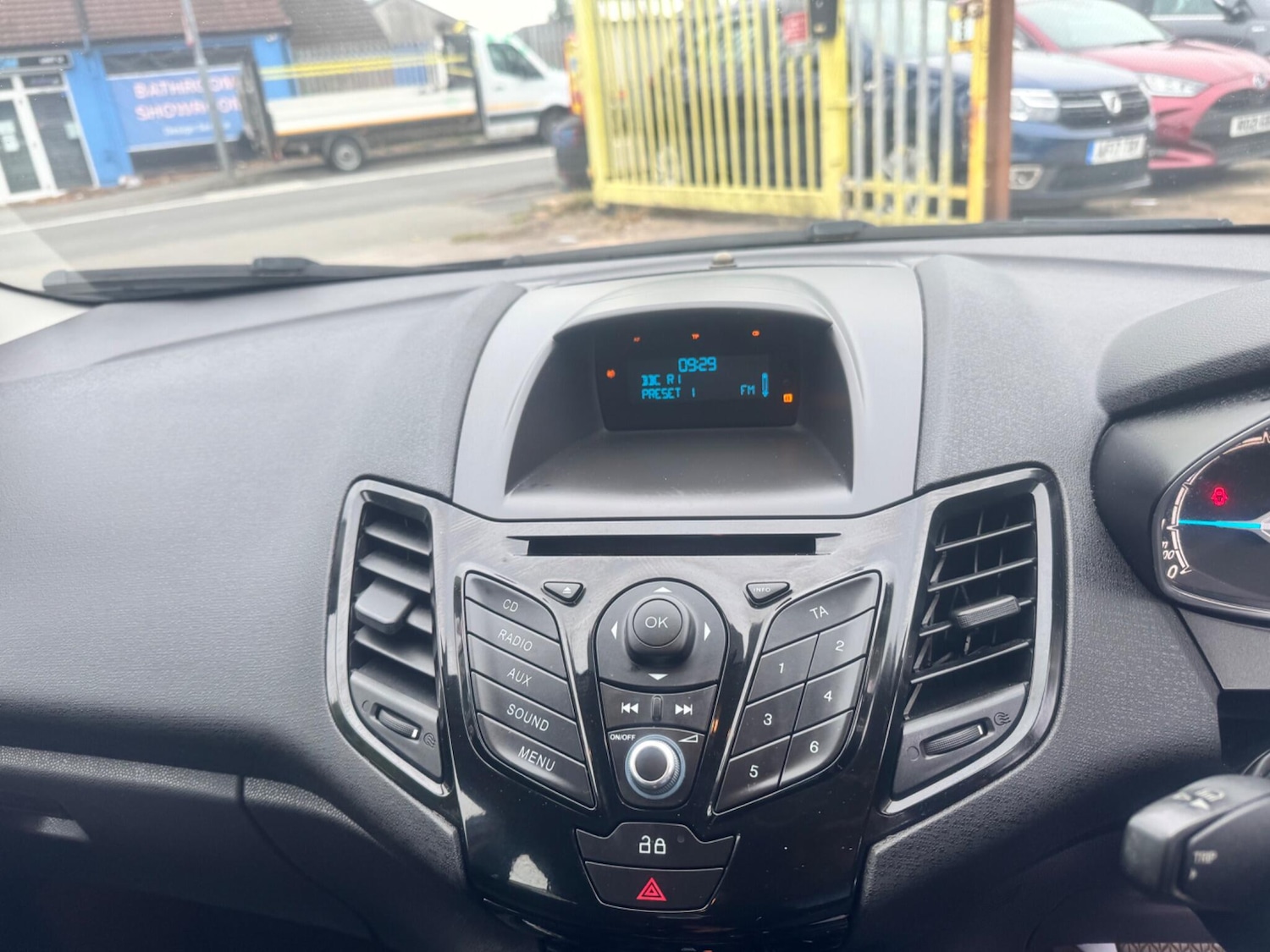 Used Ford Fiesta 2013 for sale - 76137183: Photo 18
