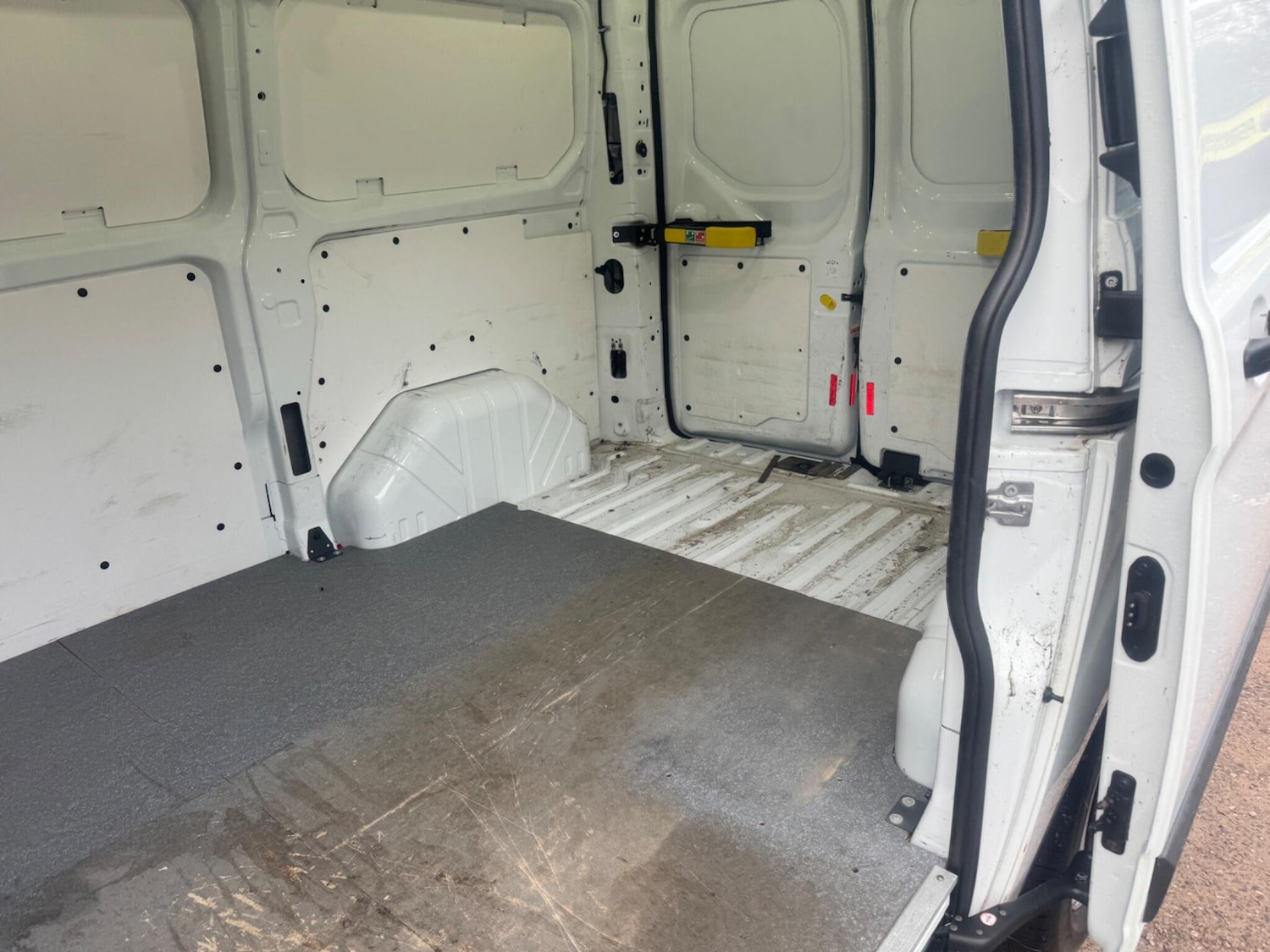 Used Ford Transit Custom 2017 for sale - 76513261: Photo 11