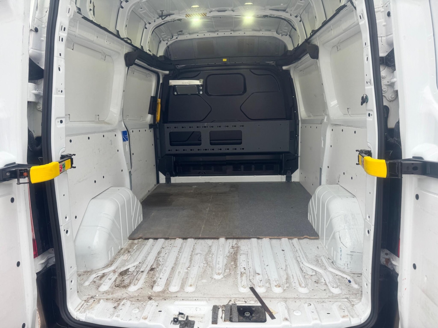 Used Ford Transit Custom 2017 for sale - 76513261: Photo 9