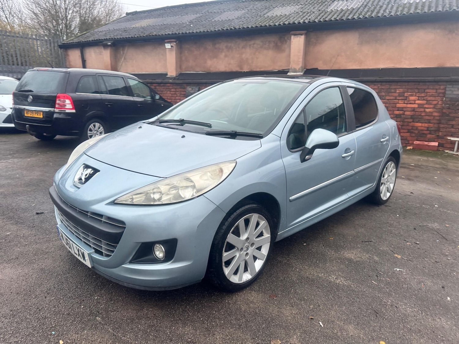 Used Peugeot 207 2011 for sale - 76855785: Photo 10
