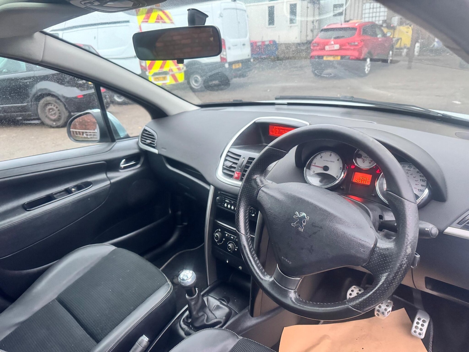 Used Peugeot 207 2011 for sale - 76855785: Photo 20