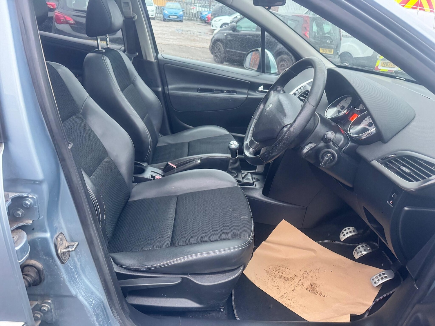 Used Peugeot 207 2011 for sale - 76855785: Photo 22