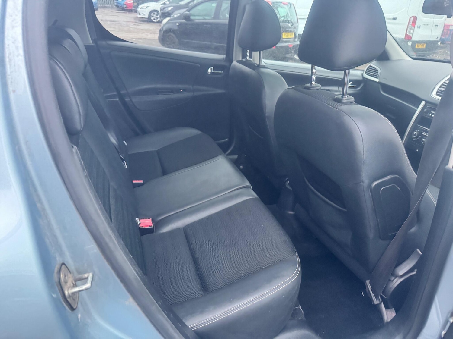 Used Peugeot 207 2011 for sale - 76855785: Photo 23