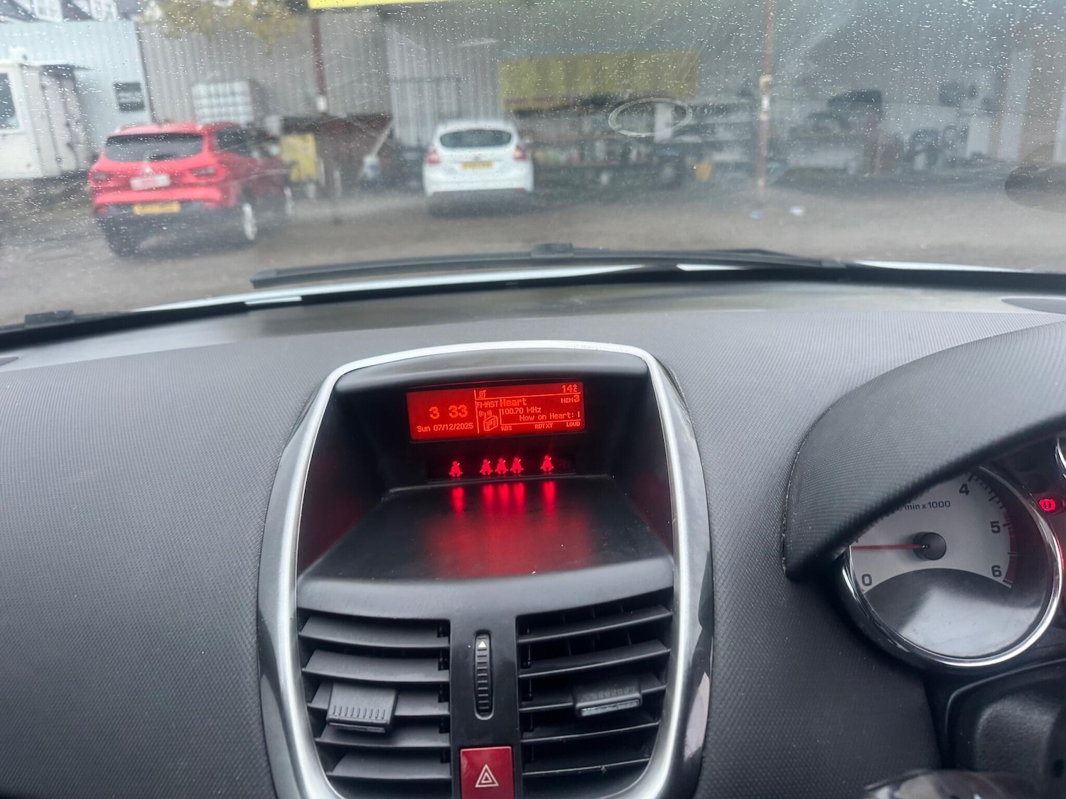 Used Peugeot 207 2011 for sale - 76855785: Photo 28