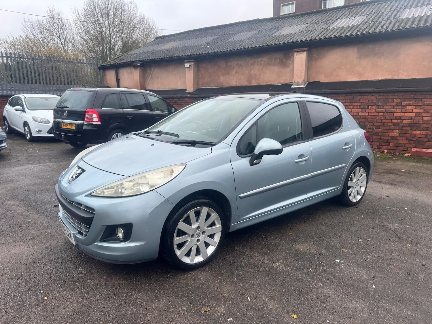 Used Peugeot 207 2011 for sale - 76855785: Photo 9