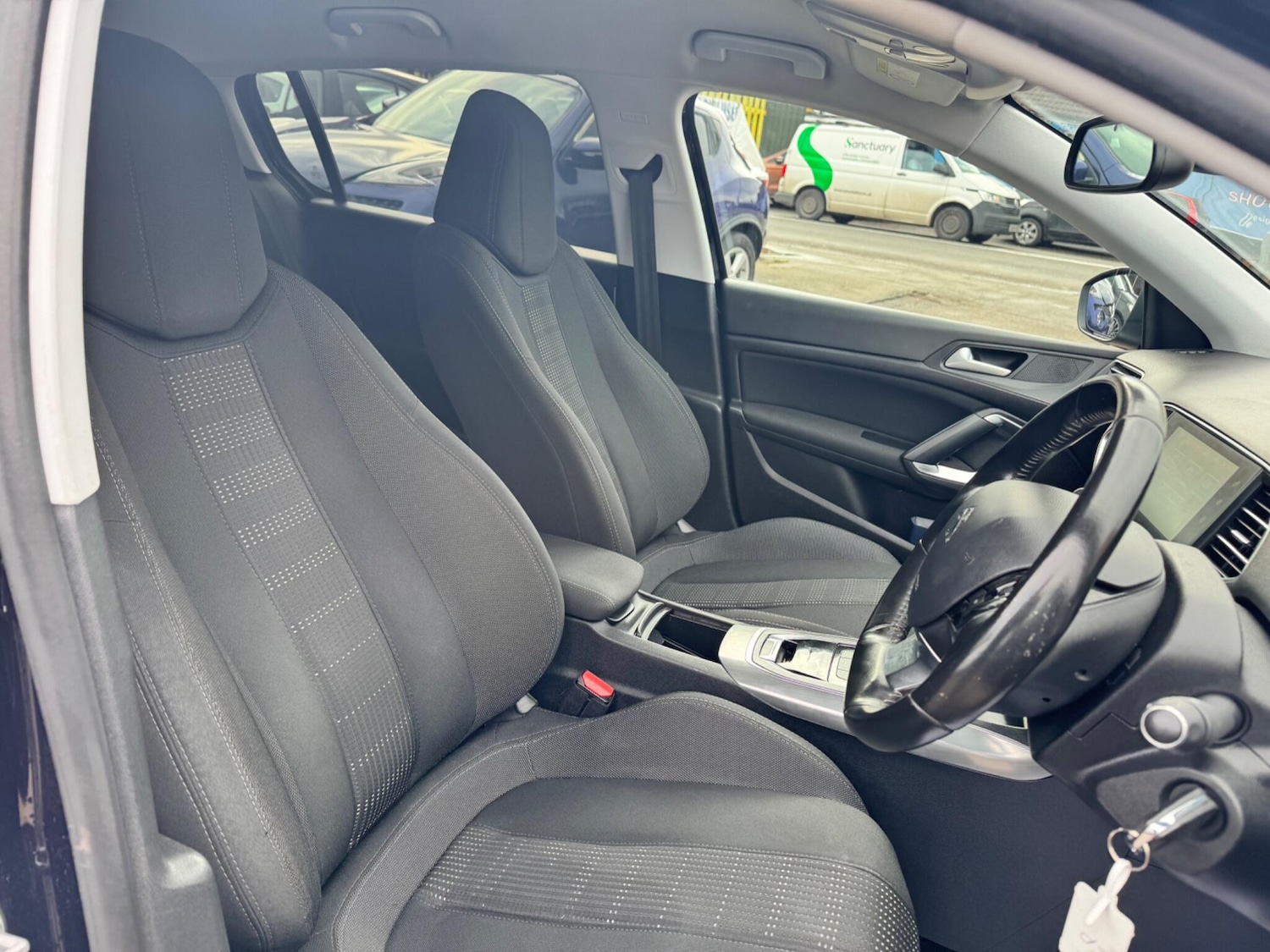 Used Peugeot 308 2015 for sale - 77633761: Photo 13