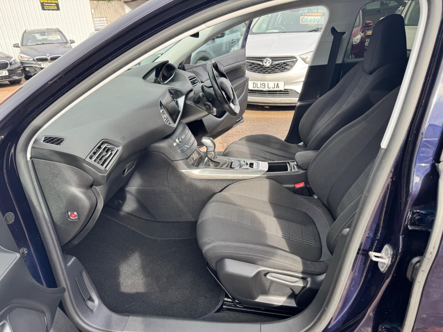 Used Peugeot 308 2015 for sale - 77633761: Photo 20