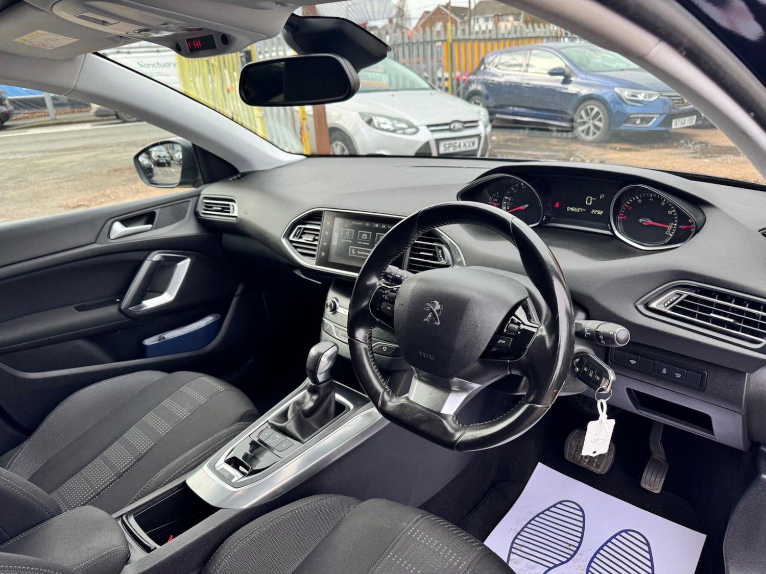 Used Peugeot 308 2015 for sale - 77633761: Photo 9