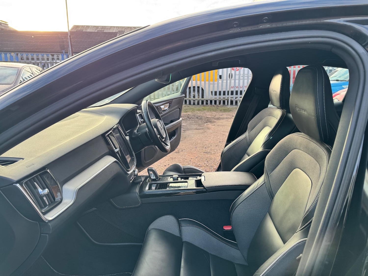 Used Volvo S60 2020 for sale - 77082027: Photo 32