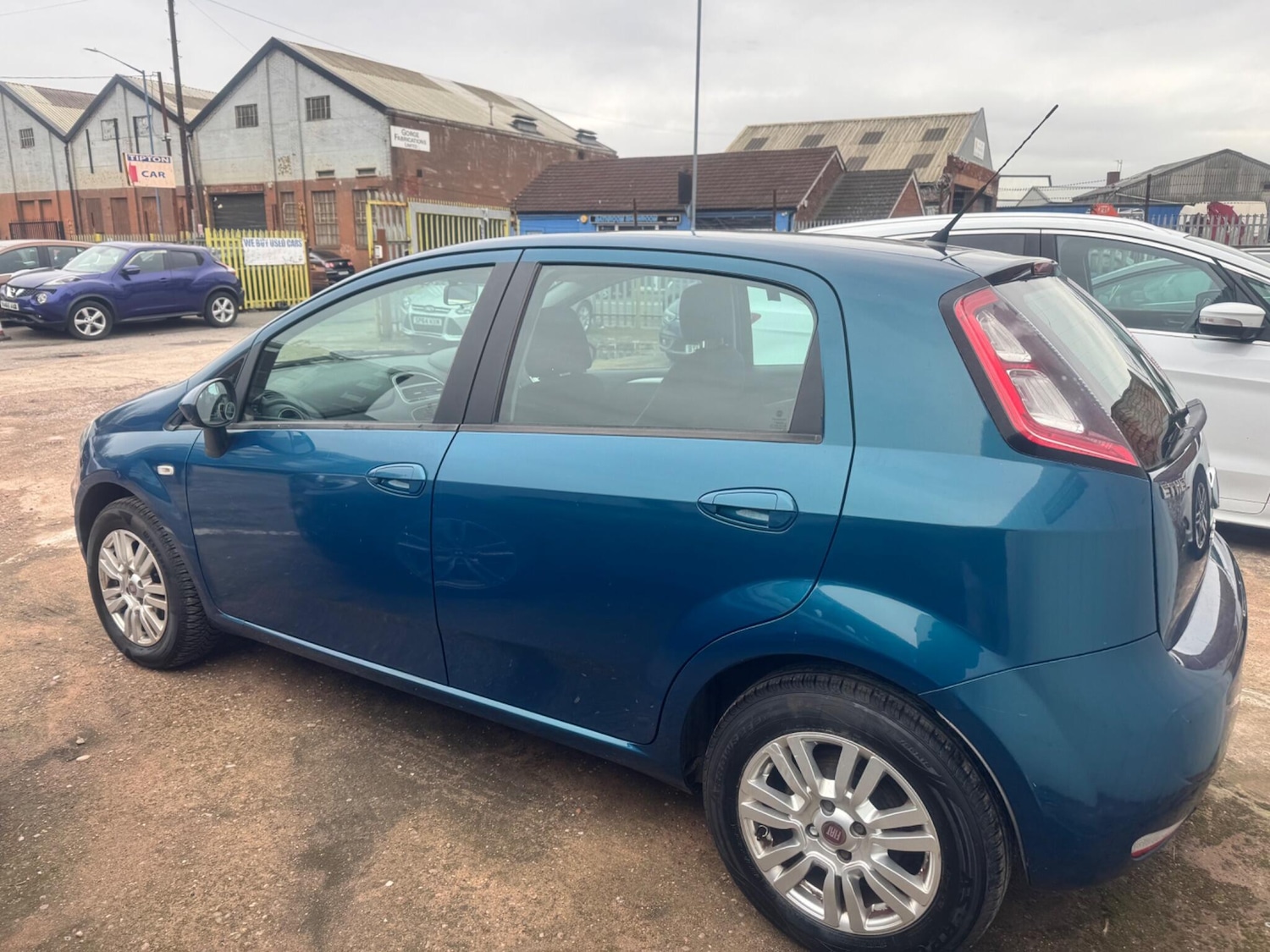 Used Fiat Punto 2012 for sale - 77597803: Photo 7