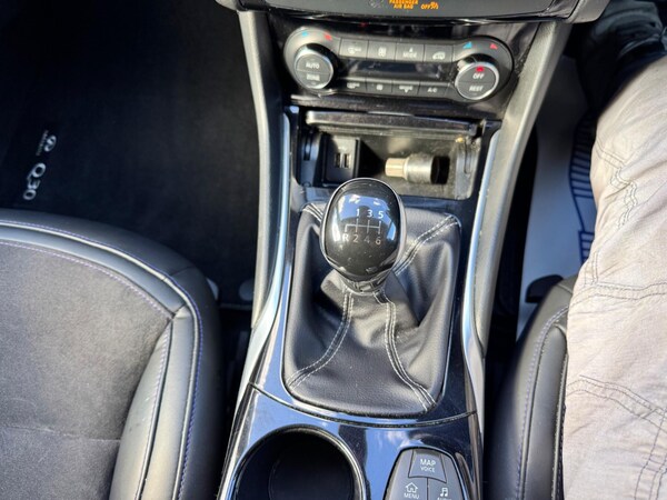 Used Infiniti Q30 2017 for sale - 76042707: Photo 25