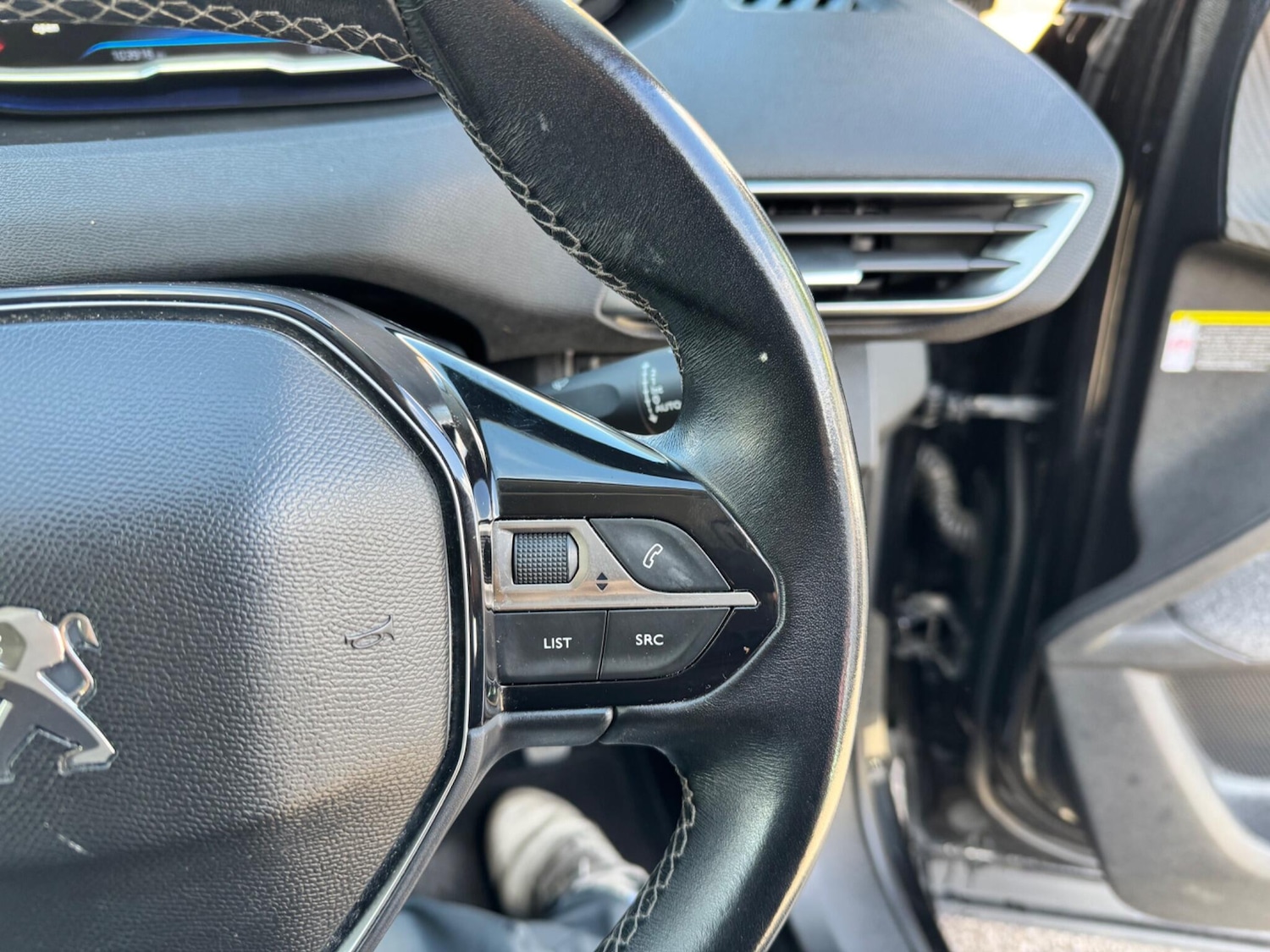 Used Peugeot 3008 2018 for sale - 76989205: Photo 20