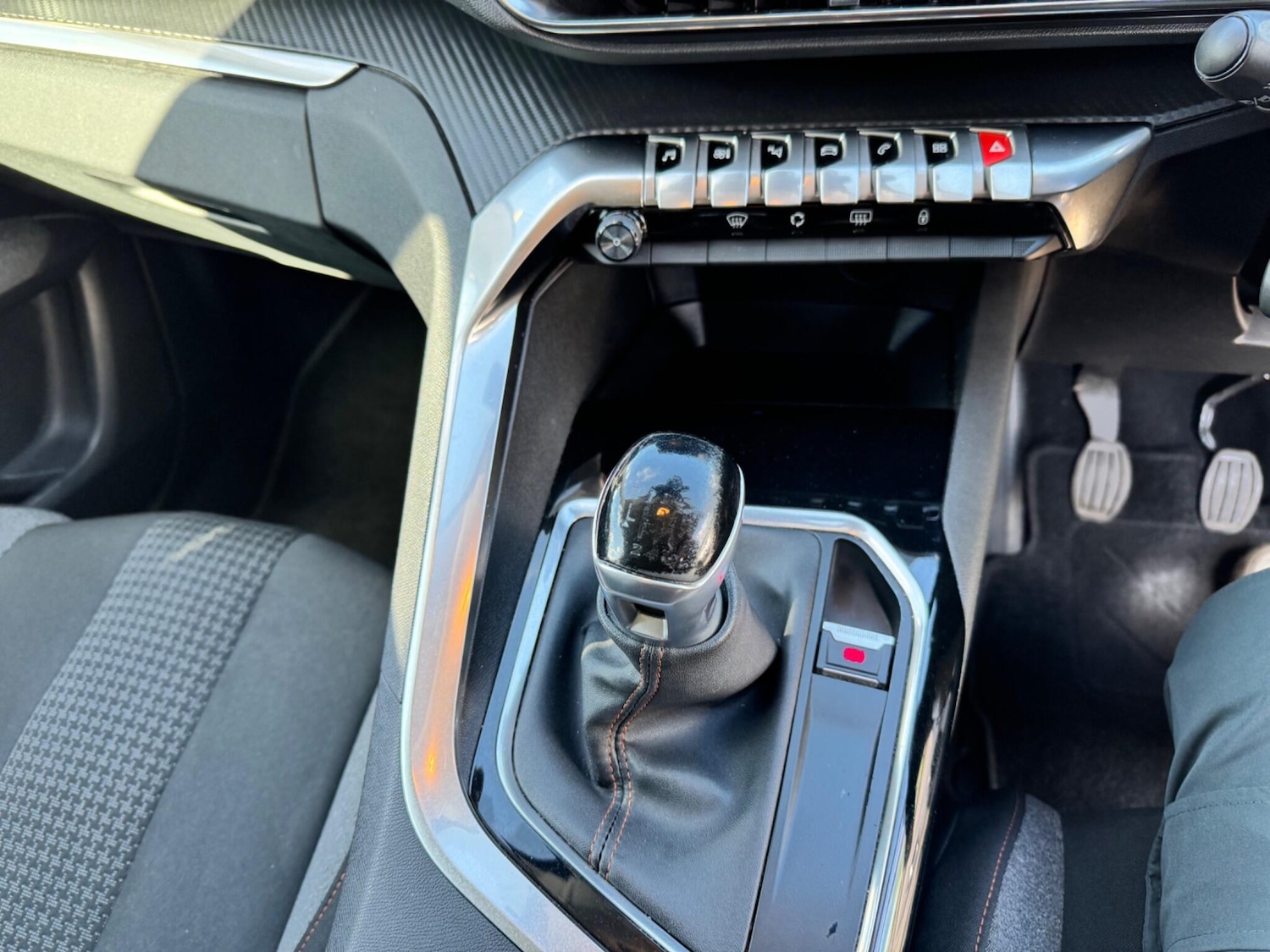 Used Peugeot 3008 2018 for sale - 76989205: Photo 27