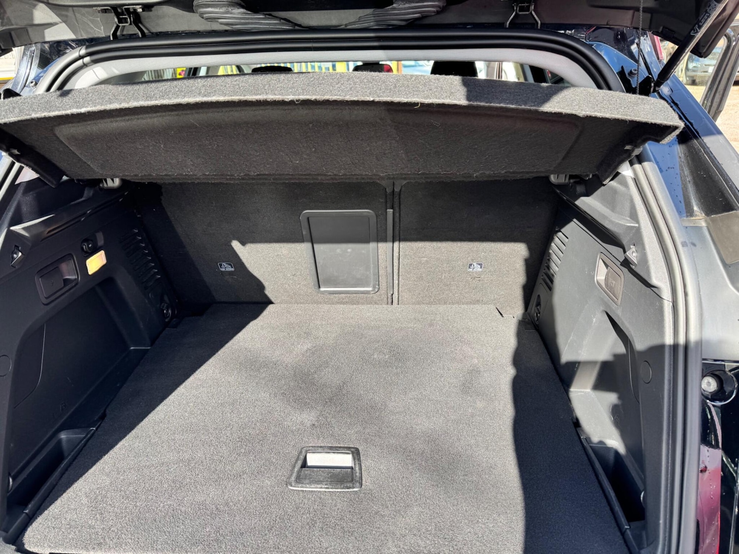 Used Peugeot 3008 2018 for sale - 76989205: Photo 28