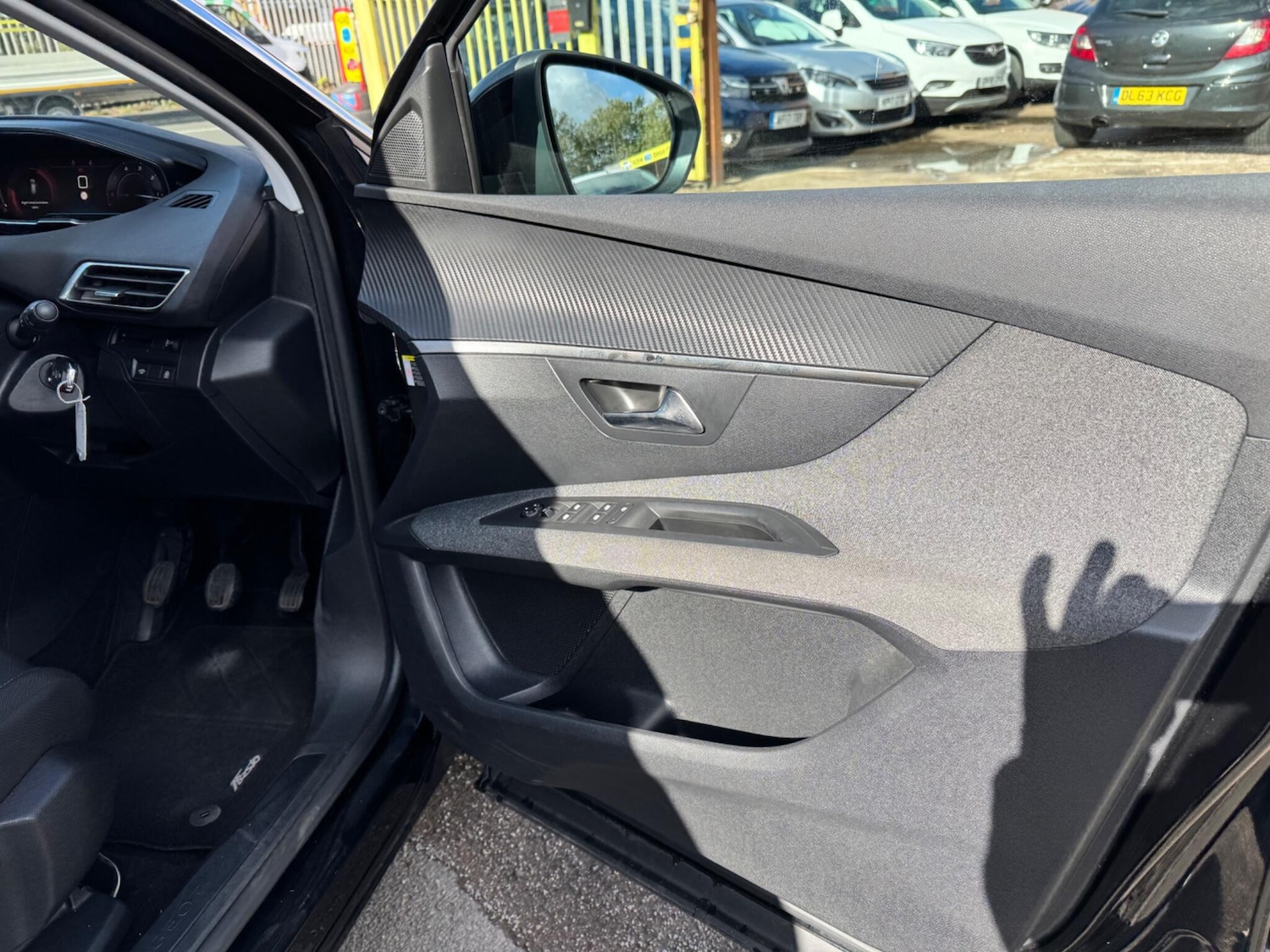 Used Peugeot 3008 2018 for sale - 76989205: Photo 30