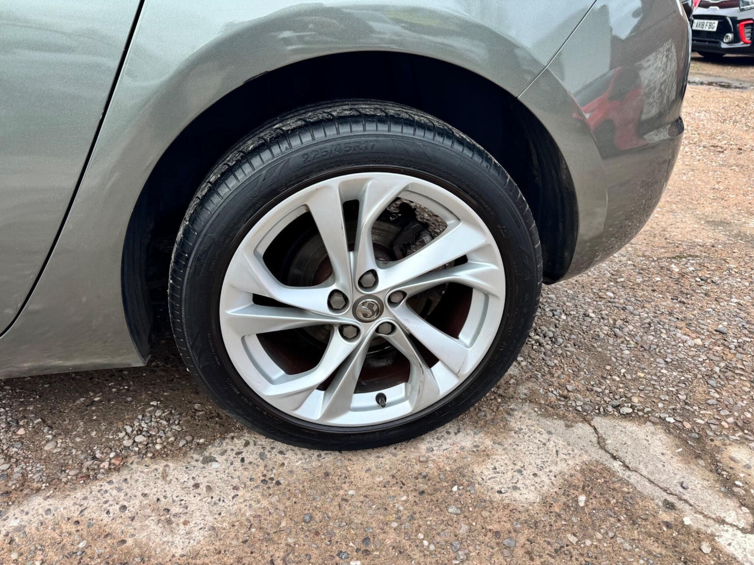 Used Vauxhall Astra for sale - 78115098: Photo 32