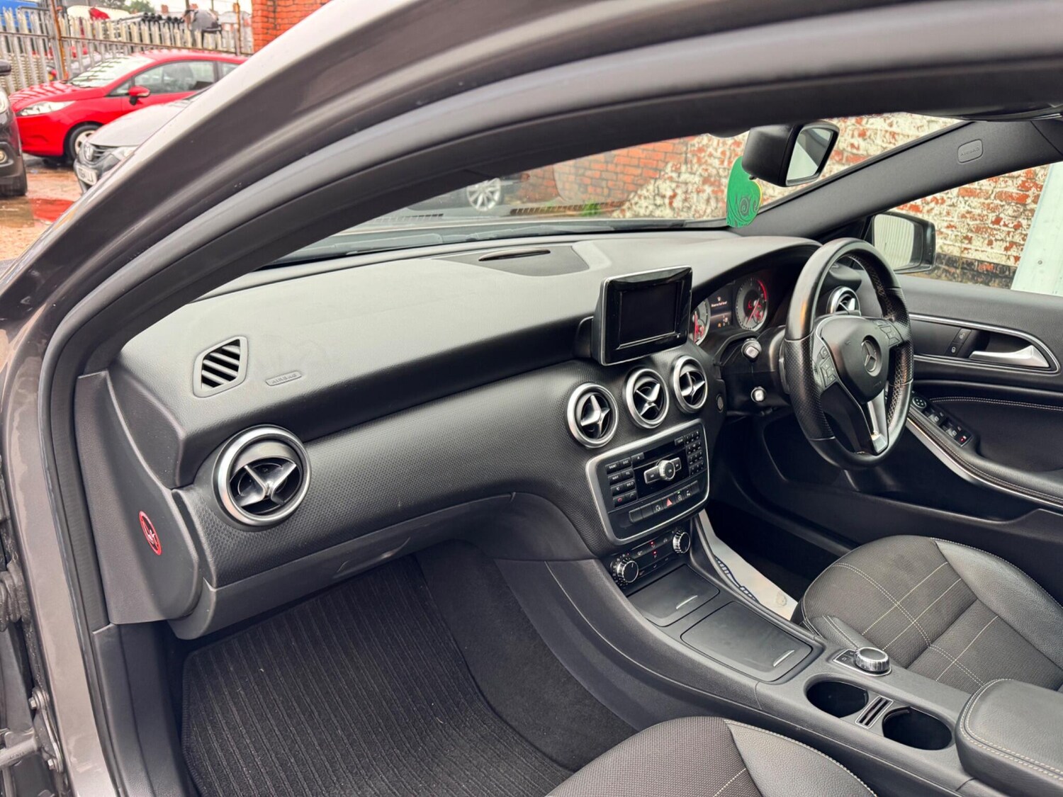 Used Mercedes-Benz A-Class 2015 for sale - 77468012: Photo 20