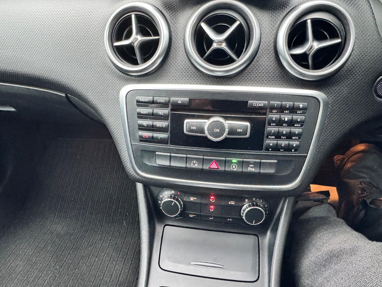 Used Mercedes-Benz A-Class 2015 for sale - 77468012: Photo 31