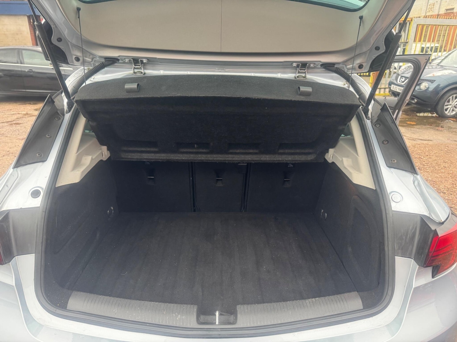 Used Vauxhall Astra 2016 for sale - 76772049: Photo 32