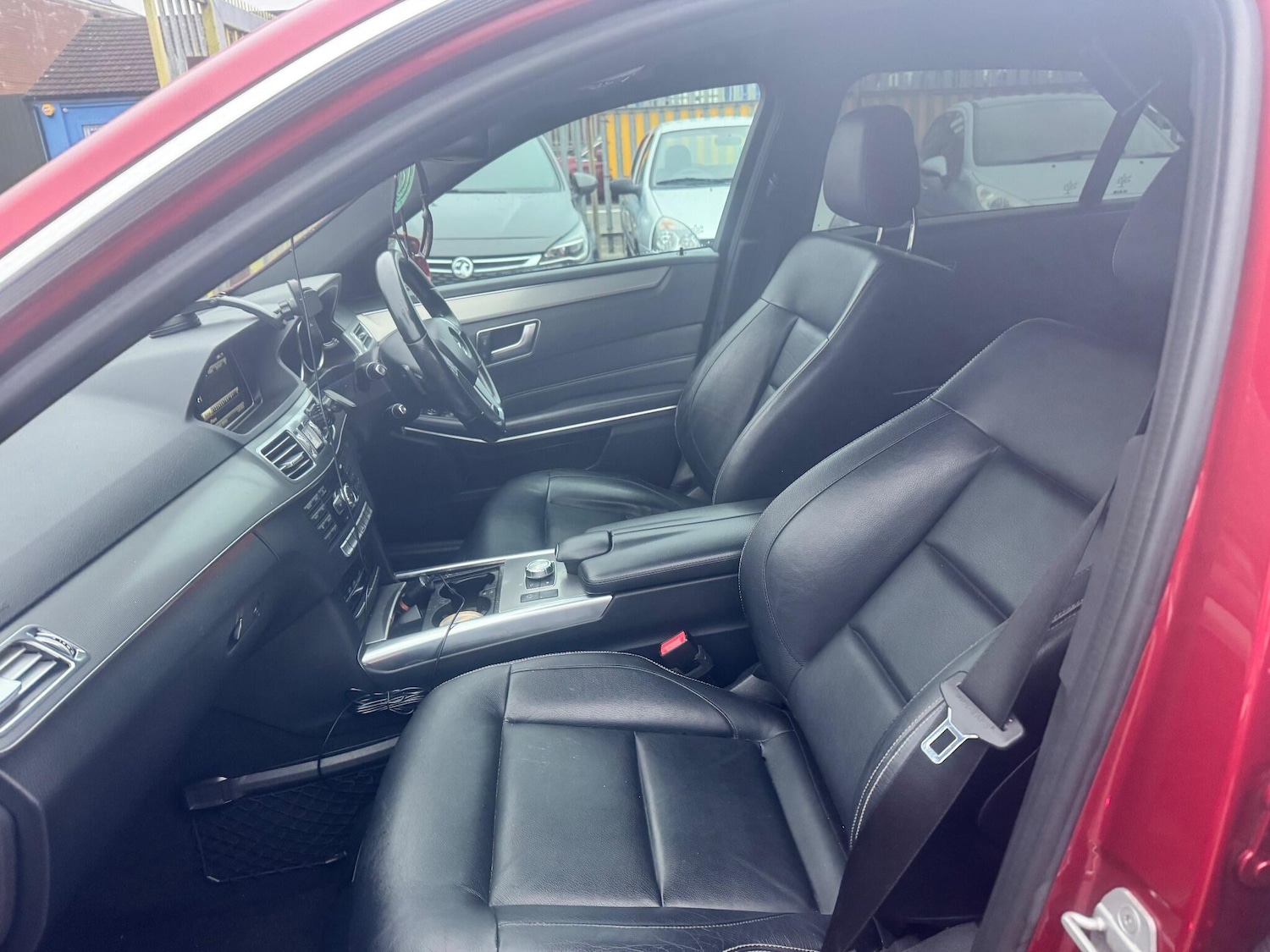 Used Mercedes-Benz E Class 2014 for sale - 77060148: Photo 32