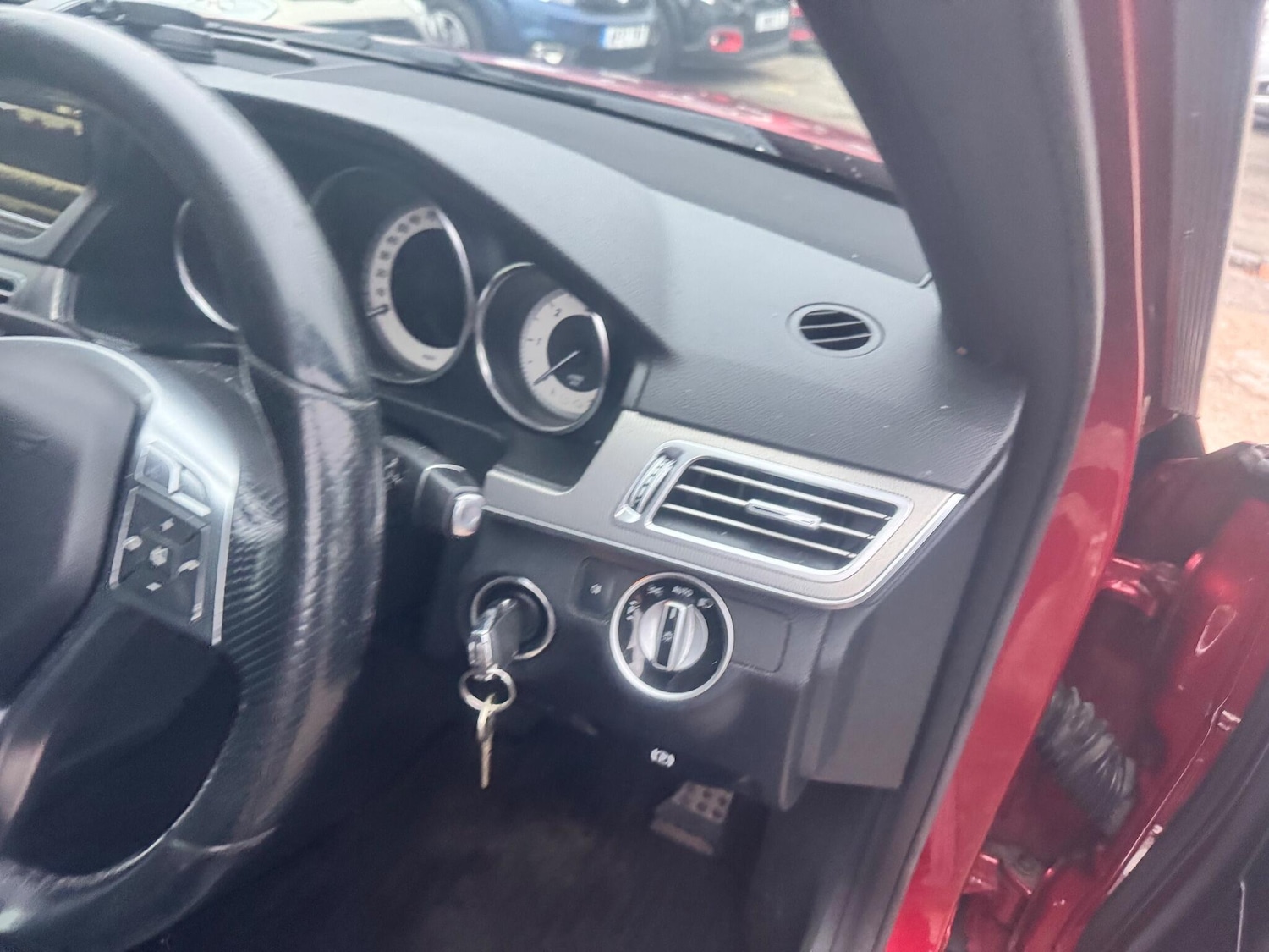 Used Mercedes-Benz E Class 2014 for sale - 77060148: Photo 34