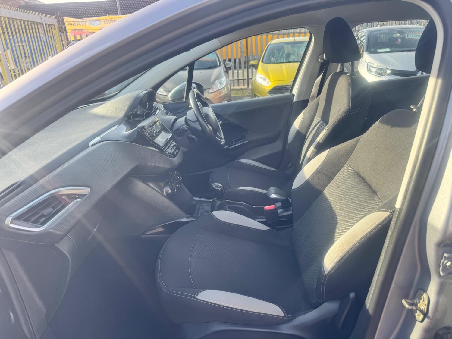 Used Peugeot 2008 2014 for sale - 76572493: Photo 21