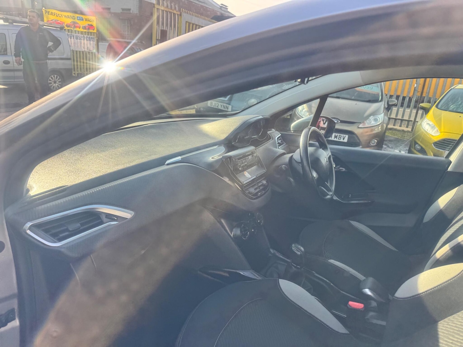 Used Peugeot 2008 2014 for sale - 76572493: Photo 22