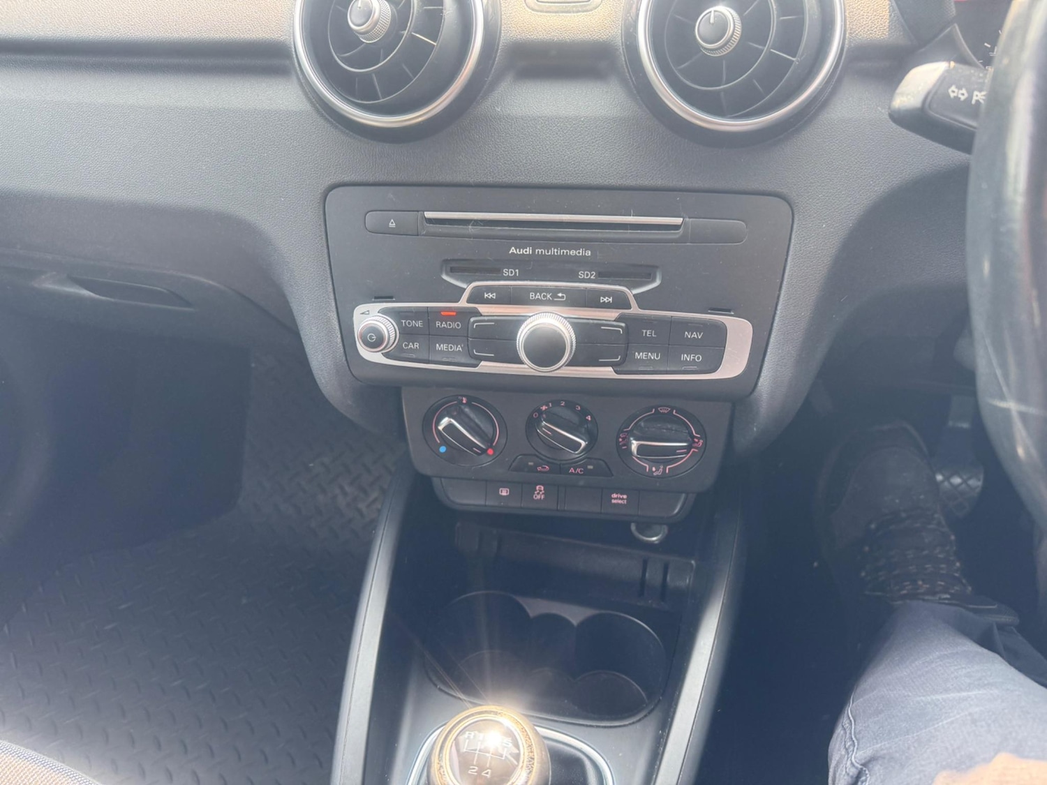 Vehicle 28