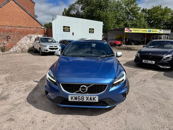 Used Volvo V40 2019 for sale - 79441266: Photo
