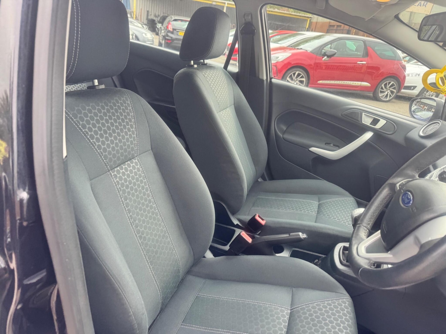 Used Ford Fiesta 2011 for sale - 76371447: Photo 11