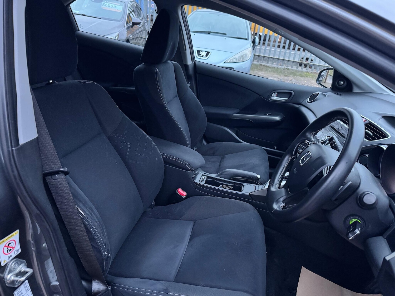 Used Honda Civic 2014 for sale - 77074010: Photo 17