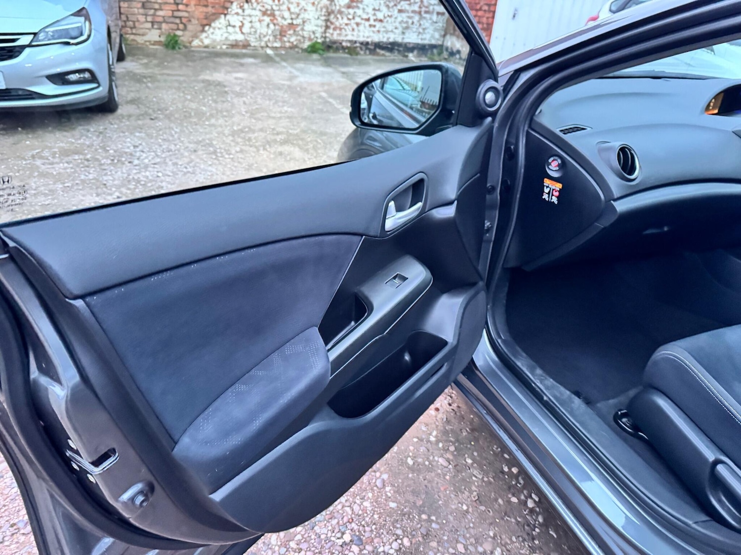 Used Honda Civic 2014 for sale - 77074010: Photo 26