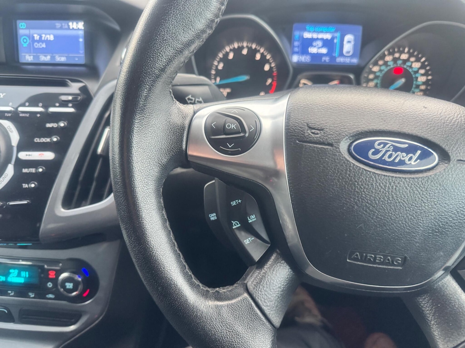 Used Ford Focus 2012 for sale - 76619836: Photo 19