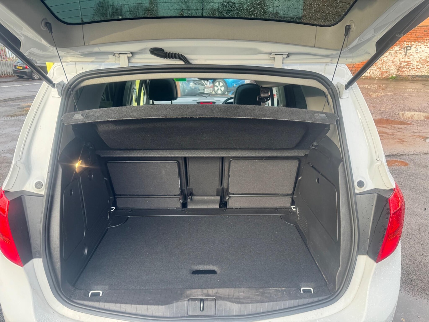 Used Vauxhall Meriva 2014 for sale - 76849996: Photo 29